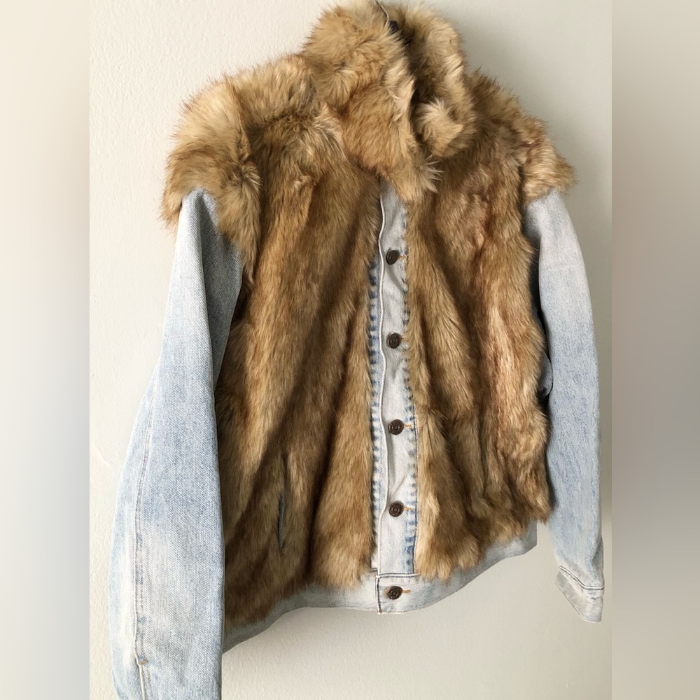 🔥Levi’s Faux Fur Trim Denim Jean Jacket XL Fall Streetwear - Picture 3 of 10